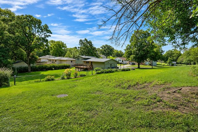 3231 Summit Vista Drive, Des Moines, IA 50321