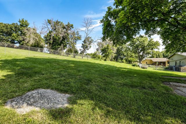 3231 Summit Vista Drive, Des Moines, IA 50321