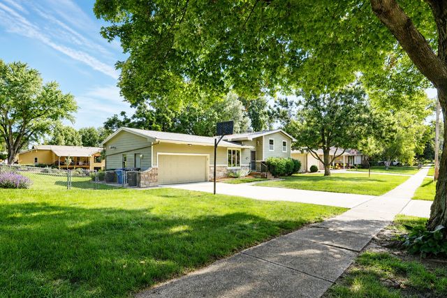 3231 Summit Vista Drive, Des Moines, IA 50321