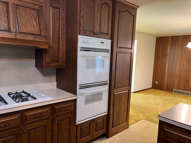 1620 Barthelone Street, Crest Hill, IL 60403