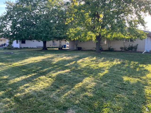 1620 Barthelone Street, Crest Hill, IL 60403