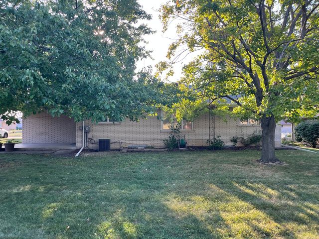 1620 Barthelone Street, Crest Hill, IL 60403