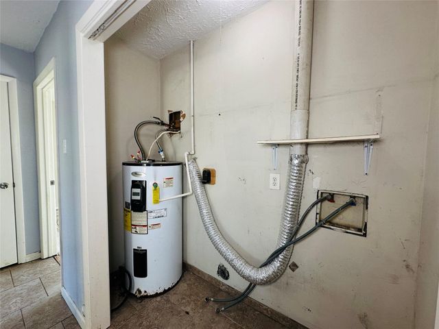 12791 Lake Conroe Hills Drive, Willis, TX 77318