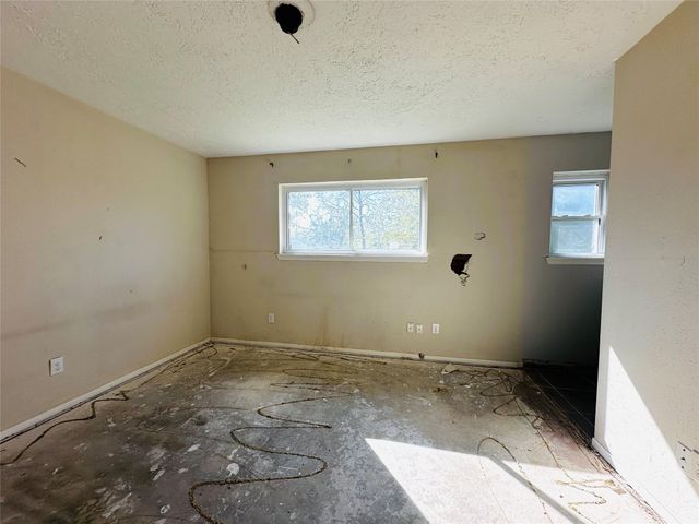 12791 Lake Conroe Hills Drive, Willis, TX 77318