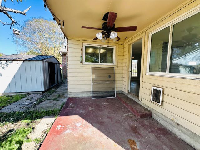 12791 Lake Conroe Hills Drive, Willis, TX 77318