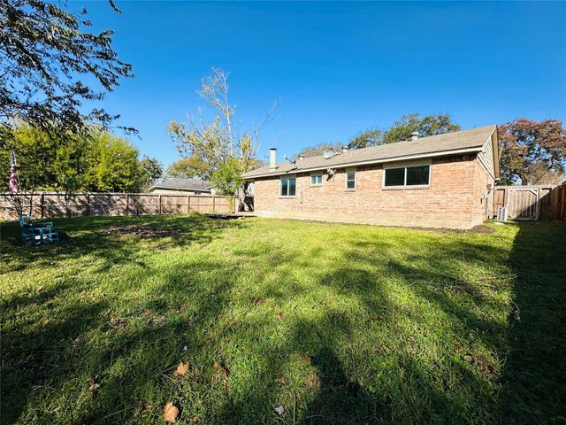 12791 Lake Conroe Hills Drive, Willis, TX 77318