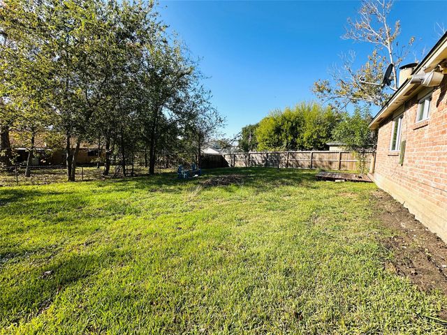 12791 Lake Conroe Hills Drive, Willis, TX 77318