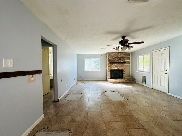 12791 Lake Conroe Hills Drive, Willis, TX 77318