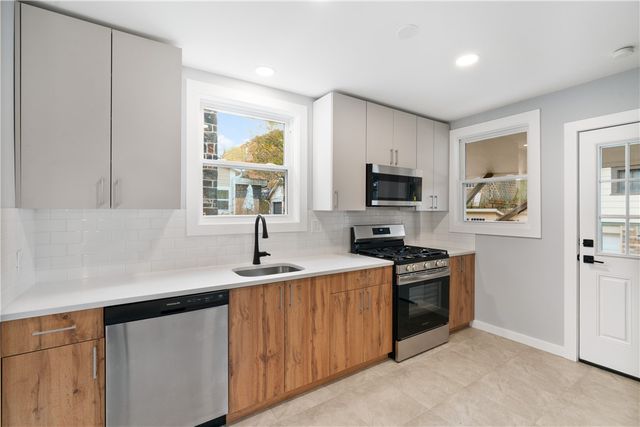 3030 Shady Ave, Squirrel Hill, PA 15217