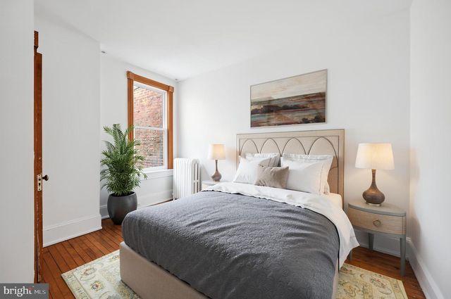 406 10TH ST SE, Washington, DC 20003
