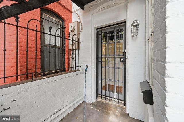 406 10TH ST SE, Washington, DC 20003