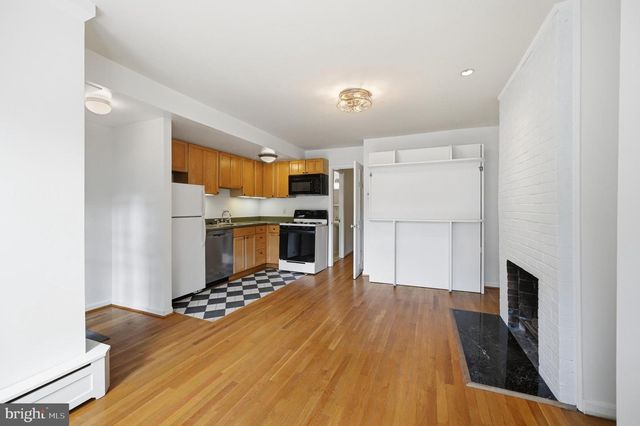 406 10TH ST SE, Washington, DC 20003