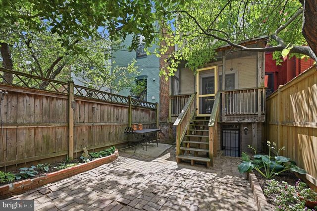 406 10TH ST SE, Washington, DC 20003
