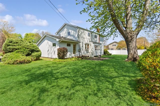49 Saratoga Drive, Jericho, NY 11753