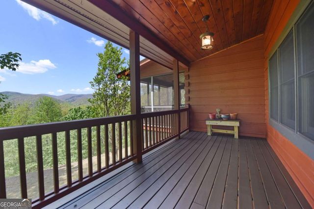 327 Prospectors Pass, Ellijay, GA 30536