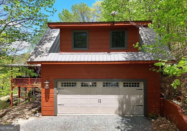 327 Prospectors Pass, Ellijay, GA 30536