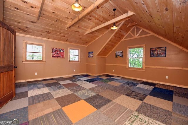 327 Prospectors Pass, Ellijay, GA 30536