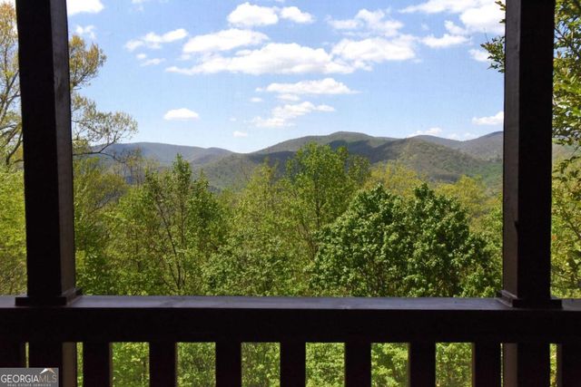 327 Prospectors Pass, Ellijay, GA 30536