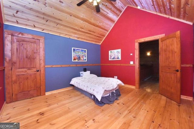 327 Prospectors Pass, Ellijay, GA 30536
