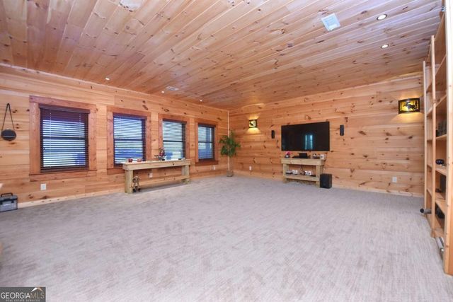 327 Prospectors Pass, Ellijay, GA 30536