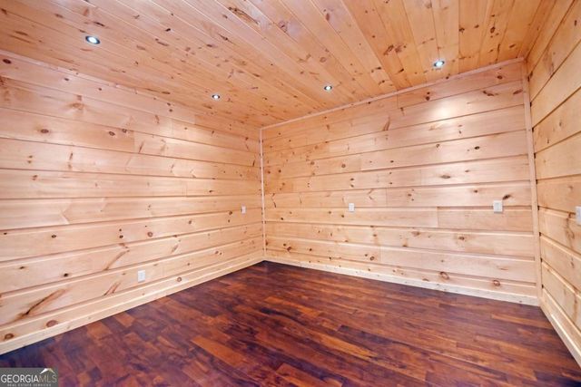 327 Prospectors Pass, Ellijay, GA 30536