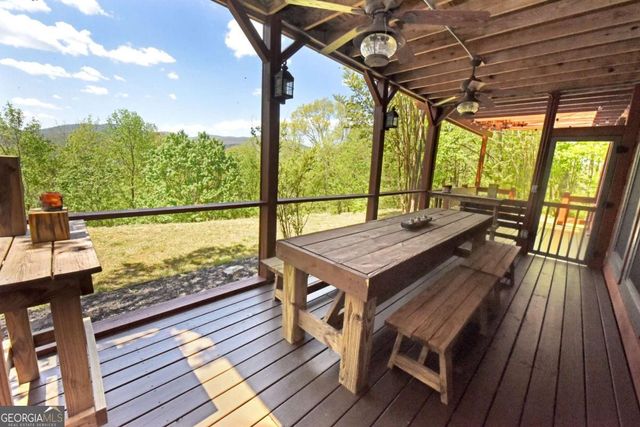 327 Prospectors Pass, Ellijay, GA 30536