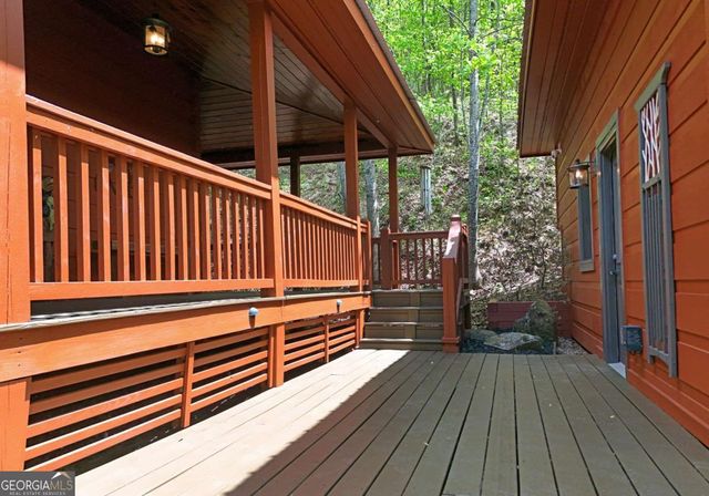 327 Prospectors Pass, Ellijay, GA 30536