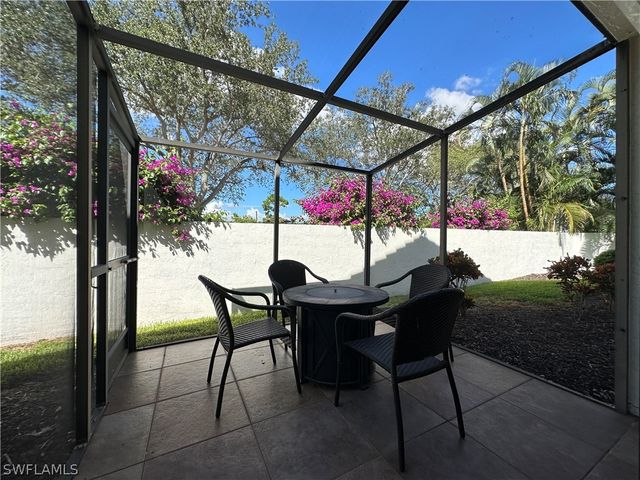 829 Reef Point CIR 46, Naples, FL 34108