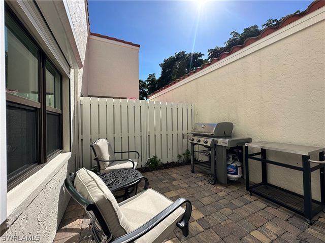 829 Reef Point CIR 46, Naples, FL 34108