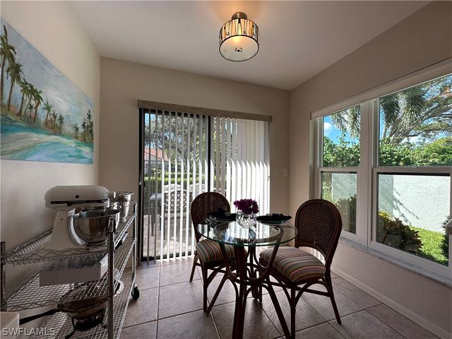 829 Reef Point CIR 46, Naples, FL 34108