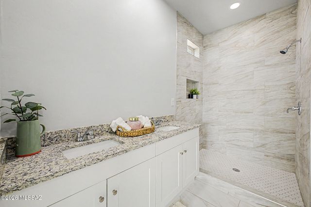 148 S Richmond Drive S, Vail, AZ 85641
