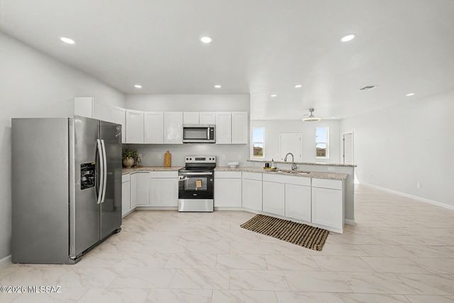 148 S Richmond Drive S, Vail, AZ 85641