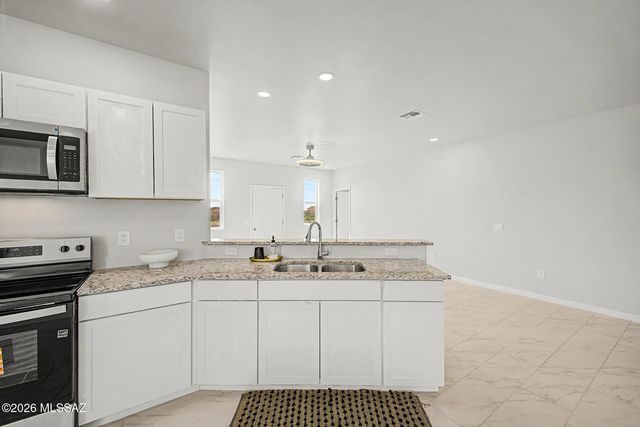 148 S Richmond Drive S, Vail, AZ 85641