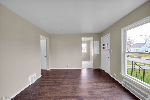 18721 Fairway Avenue, Maple Heights, OH 44137