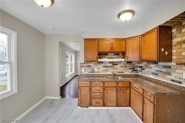18721 Fairway Avenue, Maple Heights, OH 44137