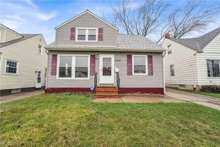 18721 Fairway Avenue, Maple Heights, OH 44137