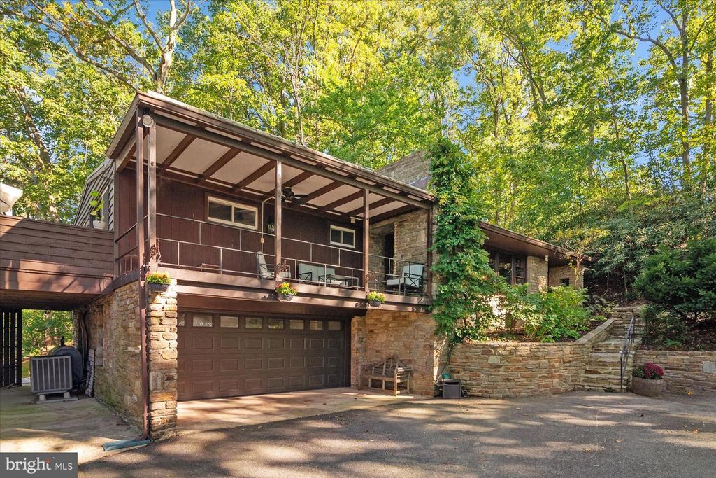 9222 SATYR HILL RD, Baltimore, MD 21234