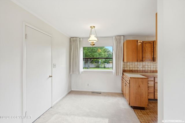 2615 Turnagain Parkway, Anchorage, AK 99517