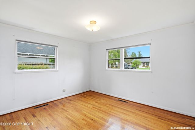 2615 Turnagain Parkway, Anchorage, AK 99517