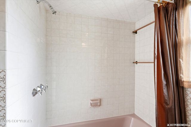 2615 Turnagain Parkway, Anchorage, AK 99517