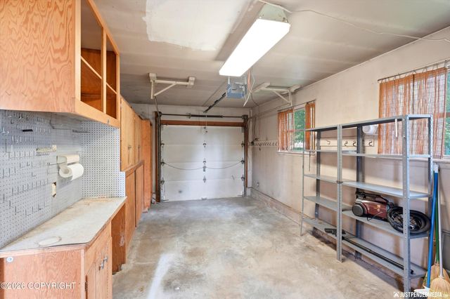 2615 Turnagain Parkway, Anchorage, AK 99517