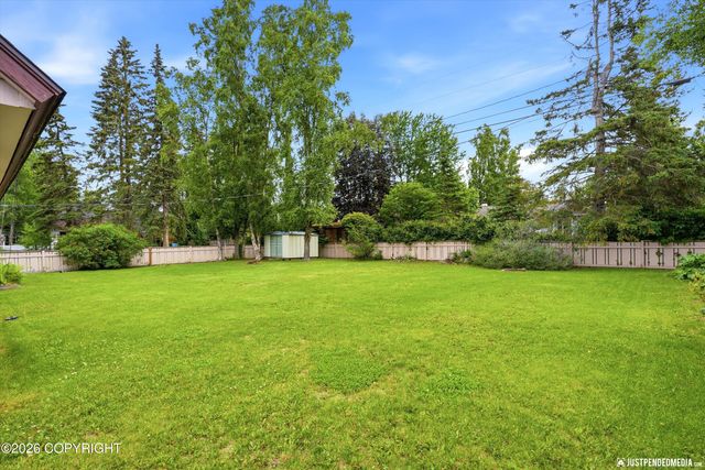 2615 Turnagain Parkway, Anchorage, AK 99517