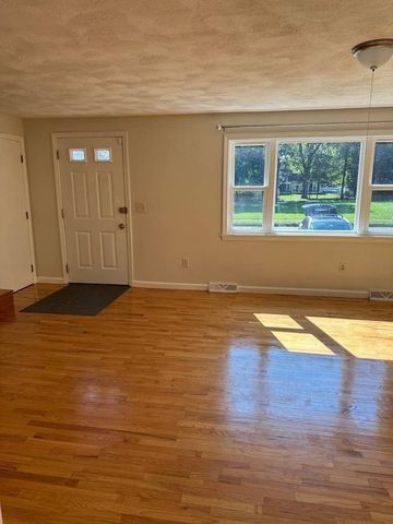 116 Central Street 116, Ashland, MA 01721
