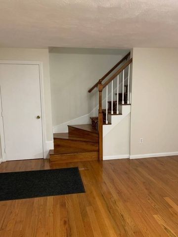 116 Central Street 116, Ashland, MA 01721