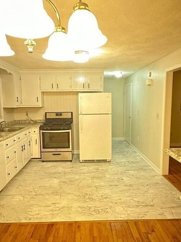 116 Central Street 116, Ashland, MA 01721
