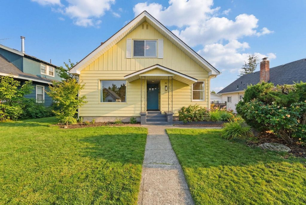 2617 W Cleveland Ave, Spokane, WA 99205