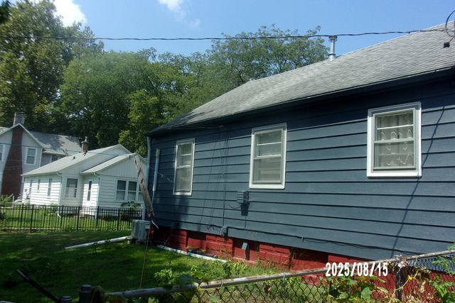 427 E Oak Street, Watseka, IL 60970