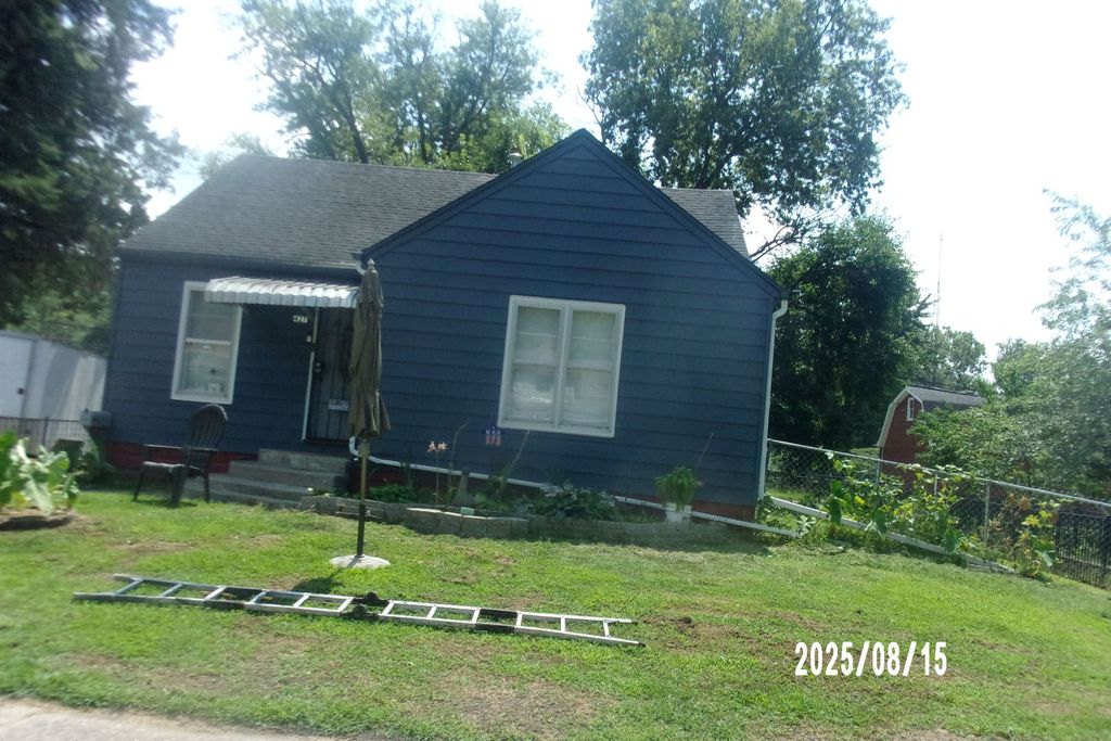 427 E Oak Street, Watseka, IL 60970