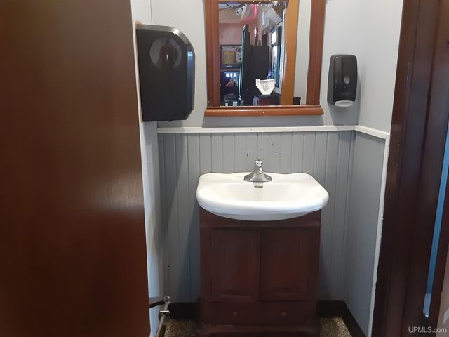 805 & 807 Eli Avenue, Bessemer, MI 49911