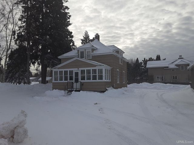 805 & 807 Eli Avenue, Bessemer, MI 49911